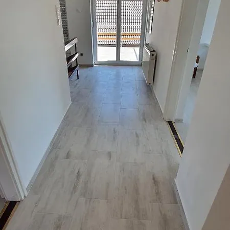 Apartment Kiss Apartmanhaz