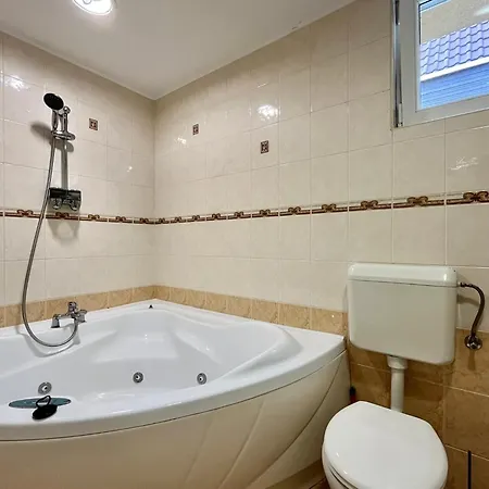 Apartament Kiss Apartmanhaz Siófok
